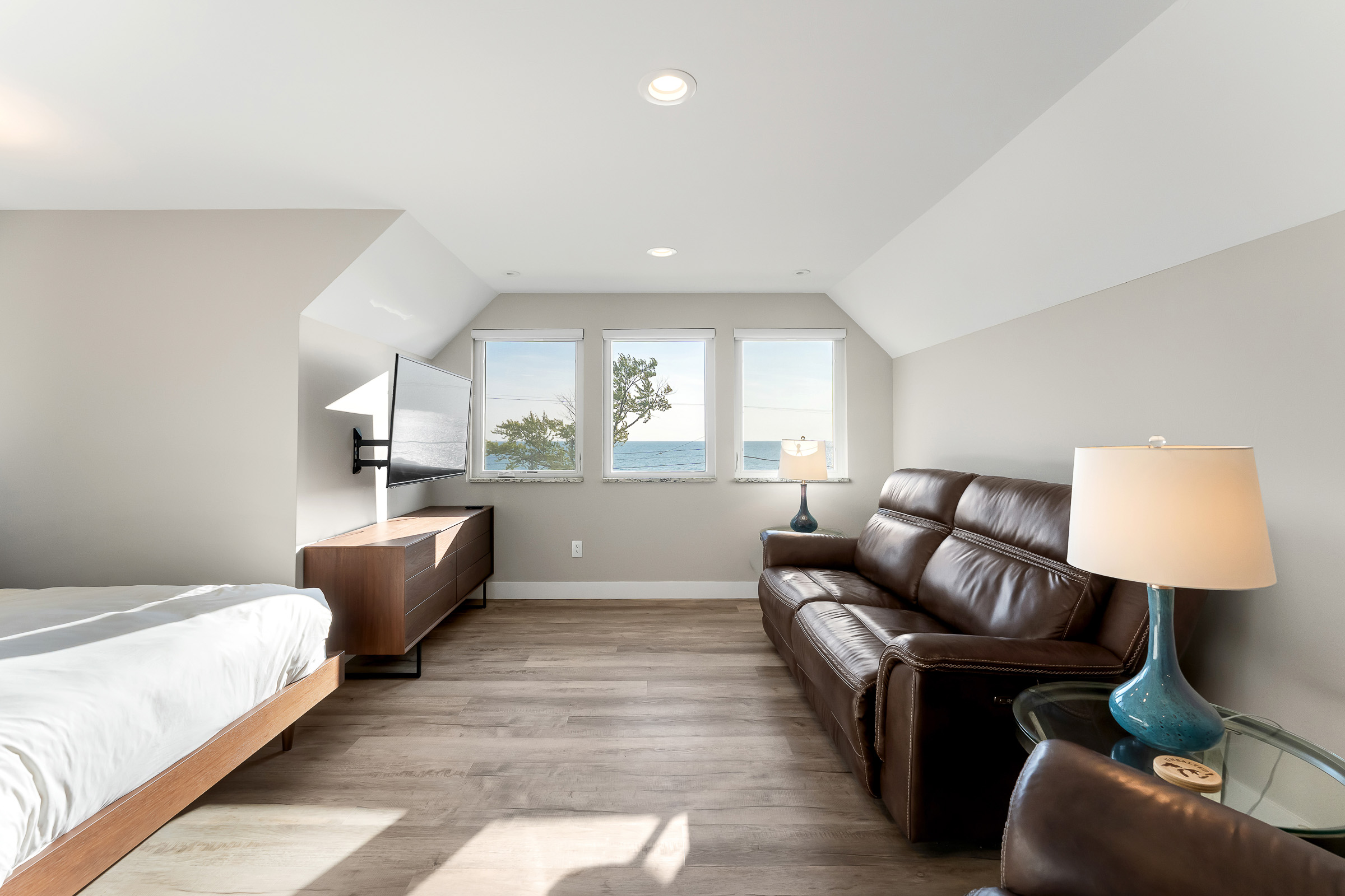 1796 Beach Street delivered photo 15